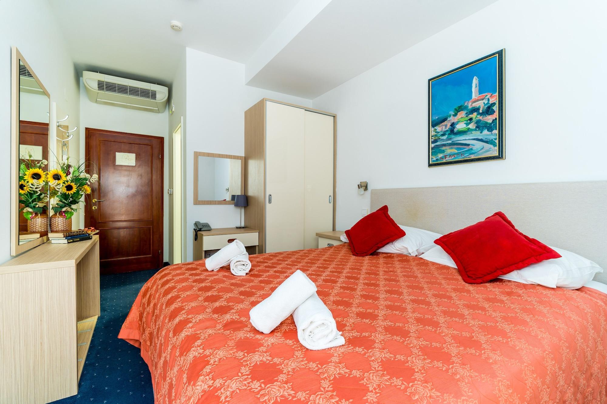 Hotel Dubrovnik Szálloda